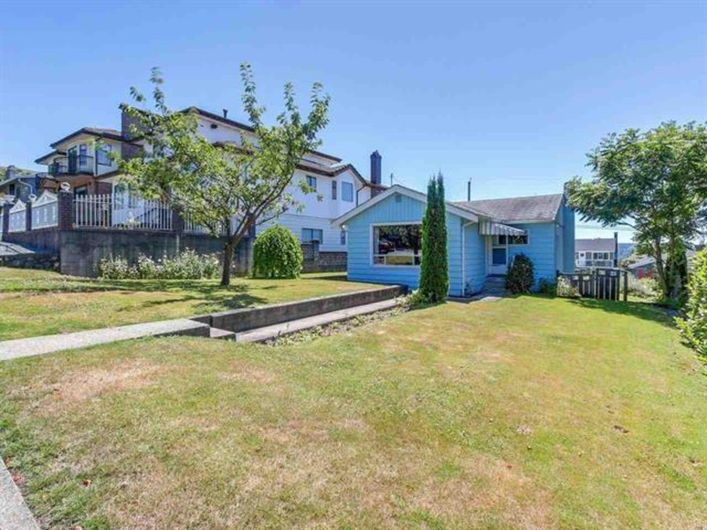 4030 Parker Street, Burnaby