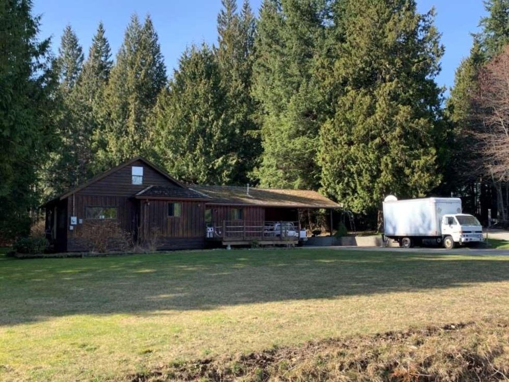 1582 Sunshine Coast Highway, Gibsons